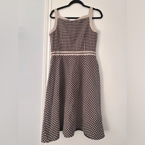 ANN TAYLOR LOFT V-NECK STRAPPY CREAM BROWN GEOMETRIC PATTERN RIBBON TIE DRESS - Picture 2 of 3